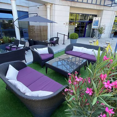 Hotel Golden Tulip Cdg Airport 4*