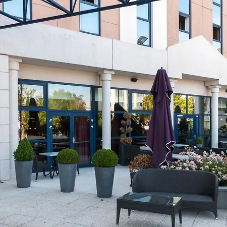 Golden Tulip Cdg Airport 4*