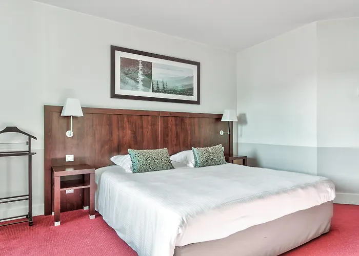 Golden Tulip Cdg Airport 4*