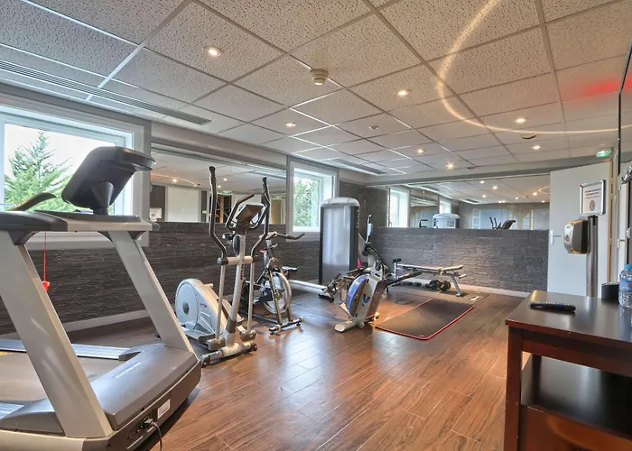 Hotel Golden Tulip Cdg Airport 4*