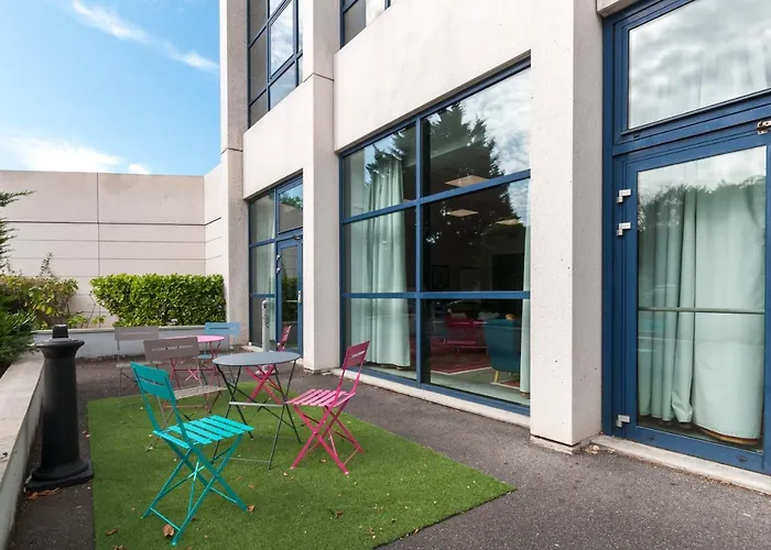 Golden Tulip Cdg Airport 4*