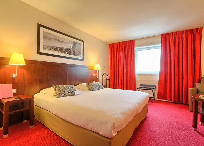 Golden Tulip Cdg Airport 4*