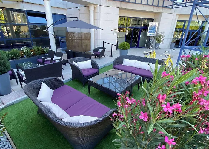 Hotel Golden Tulip Cdg Airport 4*